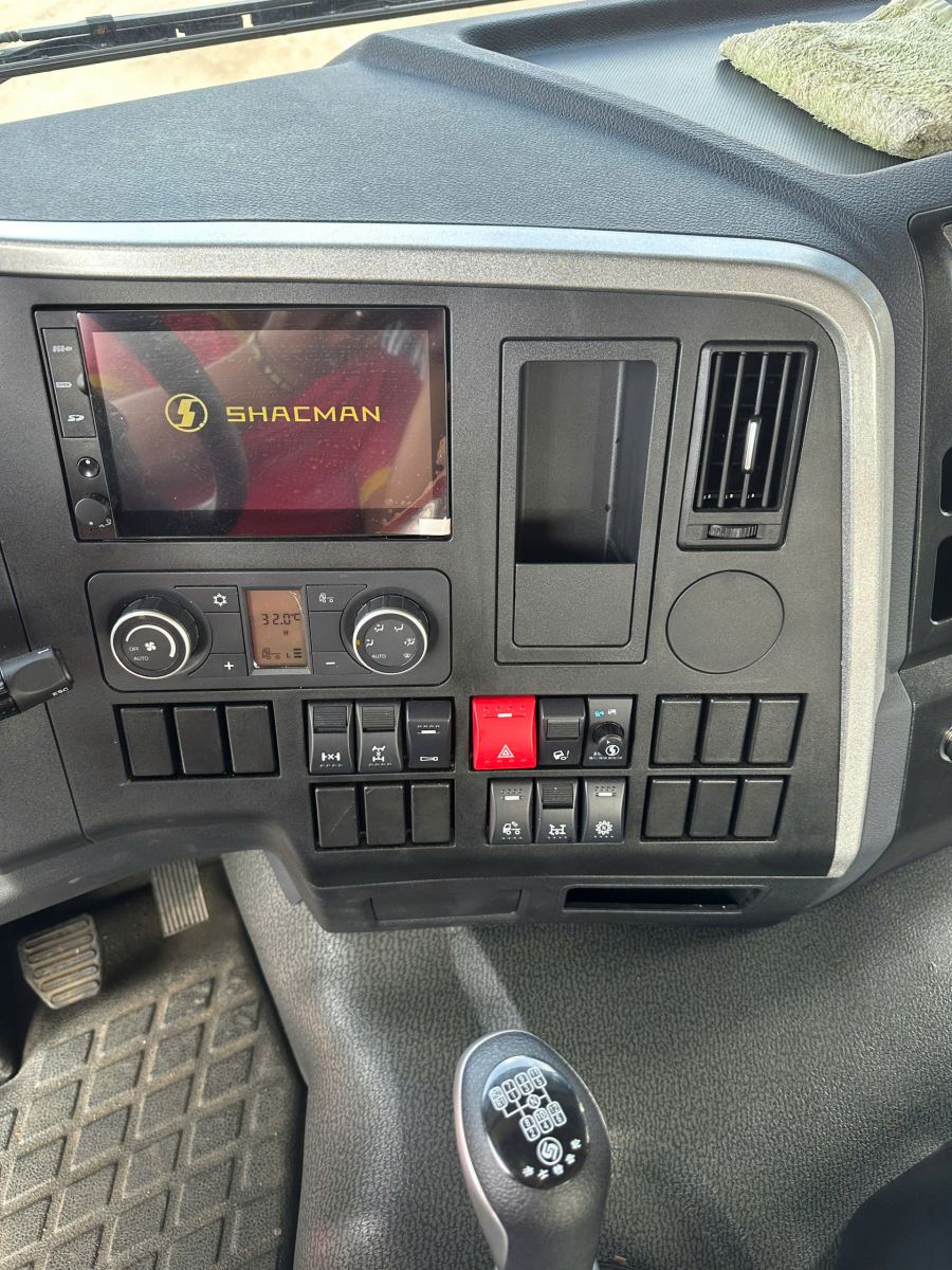 xe đầu kéo Shacman X3000 460HP Weichai Wp10.5H siêu lợi dầu giá tốt